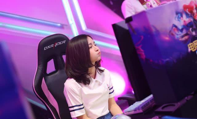  电竞明星跨界合作，推出联名限定皮肤