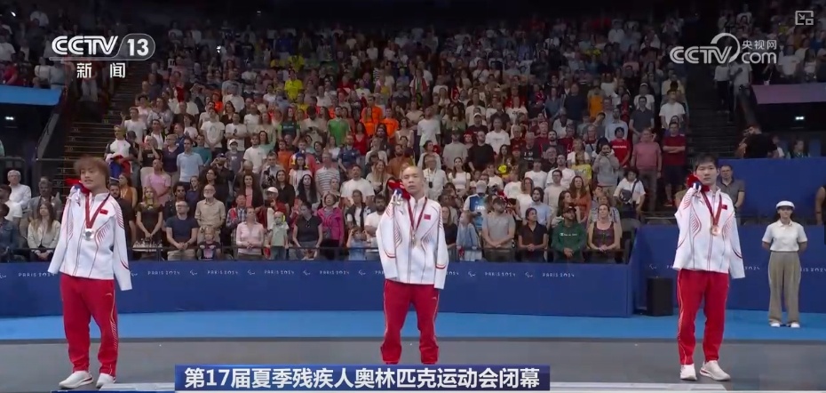  电竞新星闪耀赛场斩获首冠殊荣