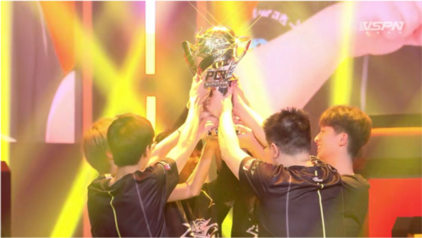  女篮姑娘们勇夺联赛冠军创佳绩