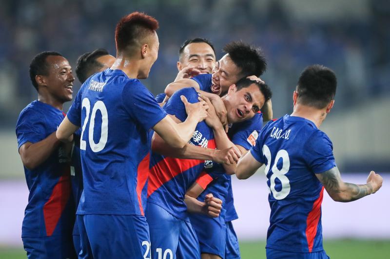  中场核心伤愈，回归首战传射建功